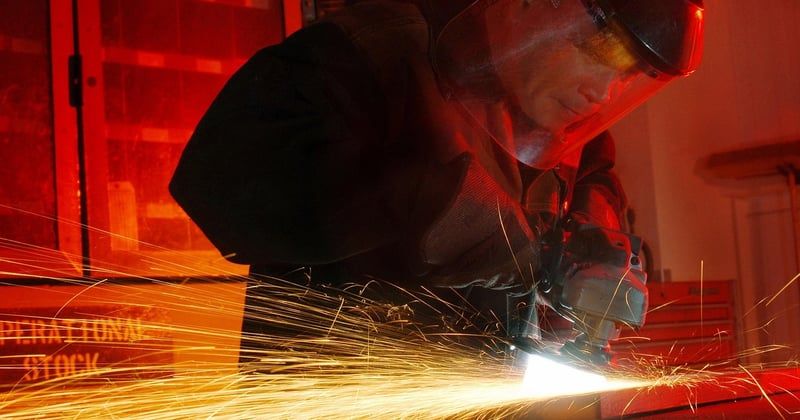 Ponçage d'un enduit de lissage : les erreurs à éviter absolument
