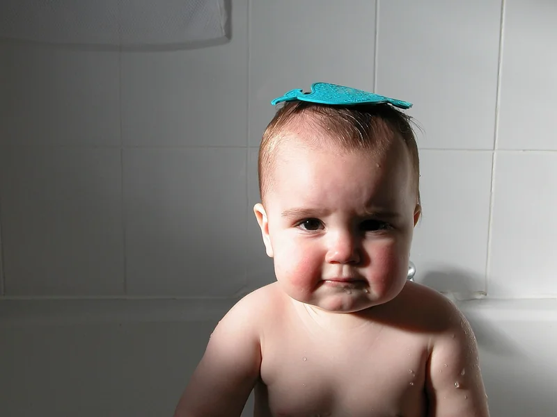 Les trois grandes familles d’adhésifs pour salle de bain